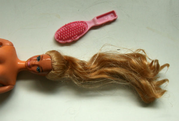 demeler cheveux barbie