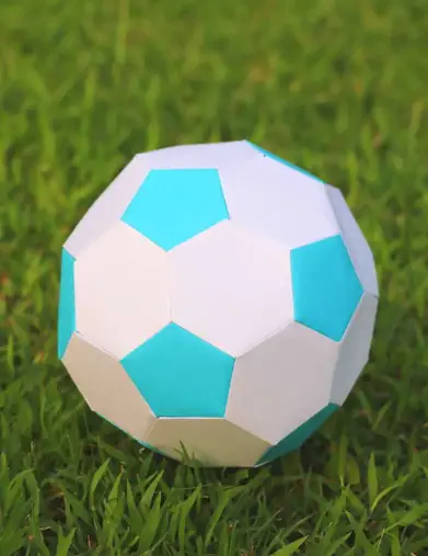 Ballon De Foot En Papier Cabane A Idees